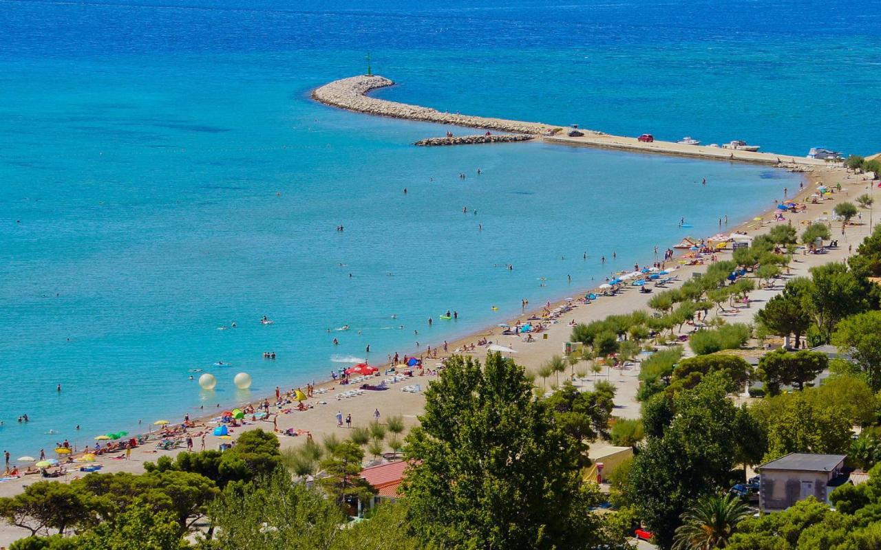 Sandy Beach Apartment Омиш Экстерьер фото