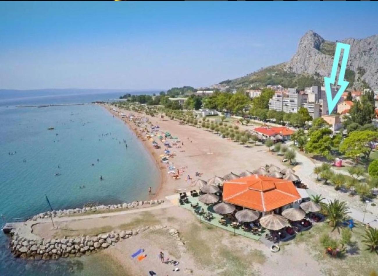 Sandy Beach Apartment Омиш Экстерьер фото